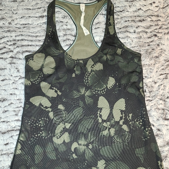 Lulu🍋 Size 8 Razorback Tank - Picture 1 of 2
